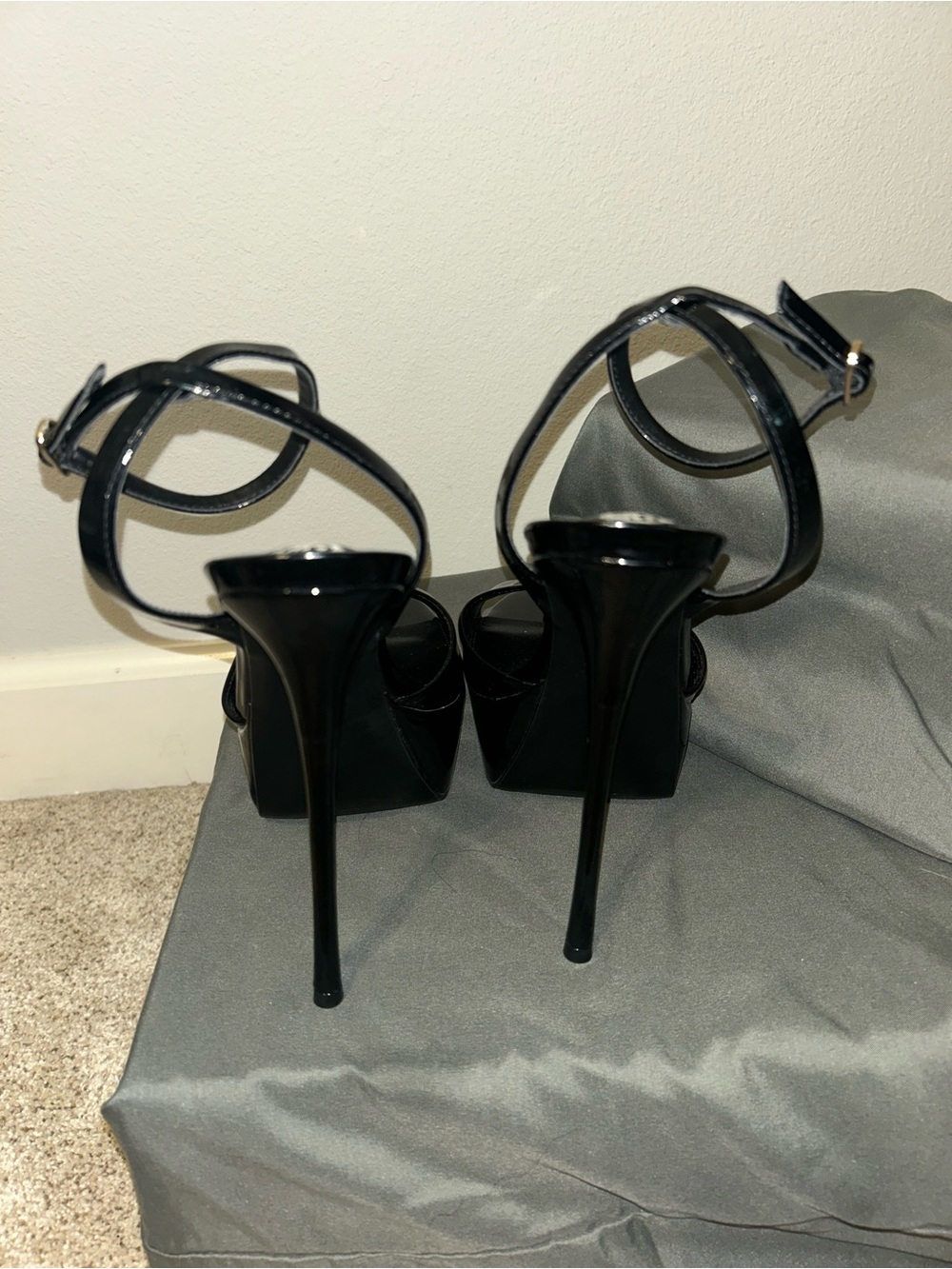NEW Steve Madden Black Patent Platform Ankle-Strap Heels Sz 8.5 - Picture 4 of 5